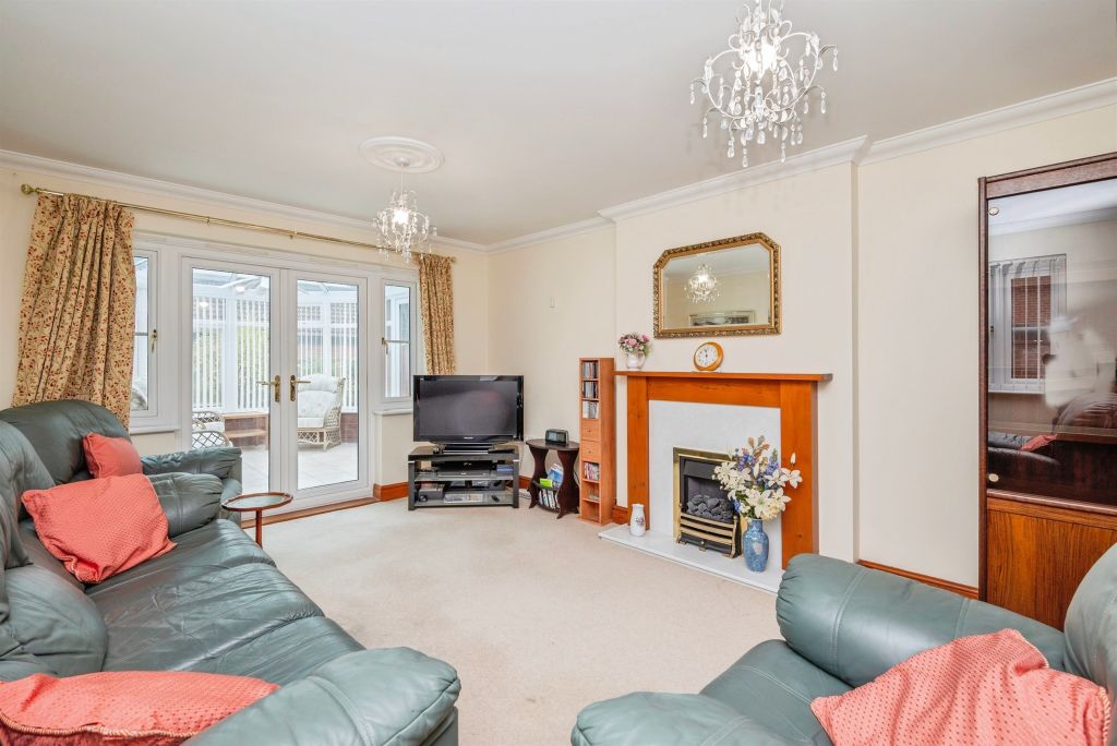 Property photo 3 of 17