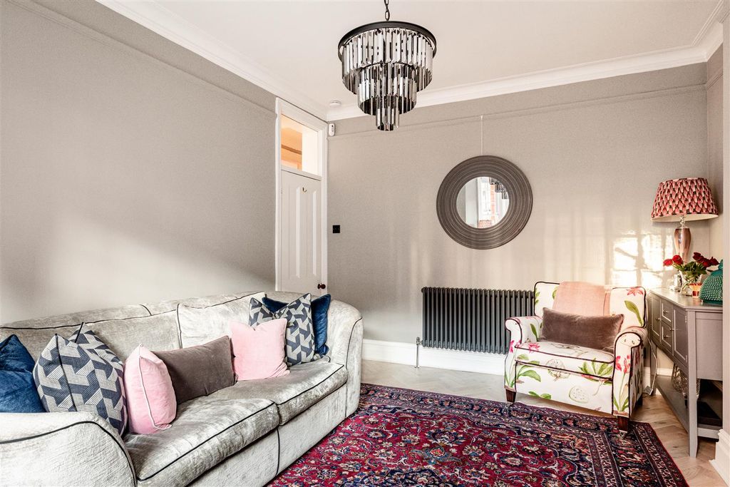 Property photo 3 of 9 Hamlet Gardens-13.Jpg