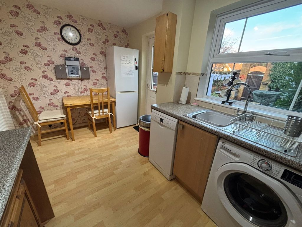 Property photo 3 of 6 Photo 2