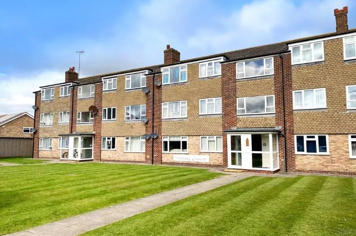 Property photo 2 of 8