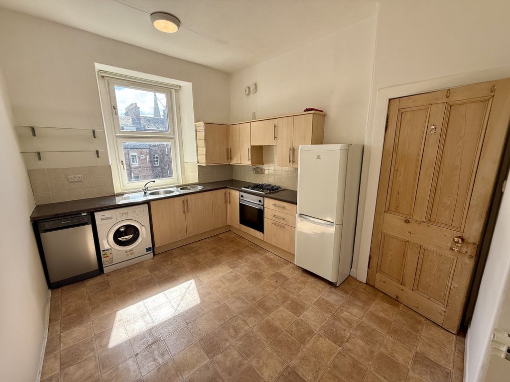 Property photo 2 of 12 Kitchen