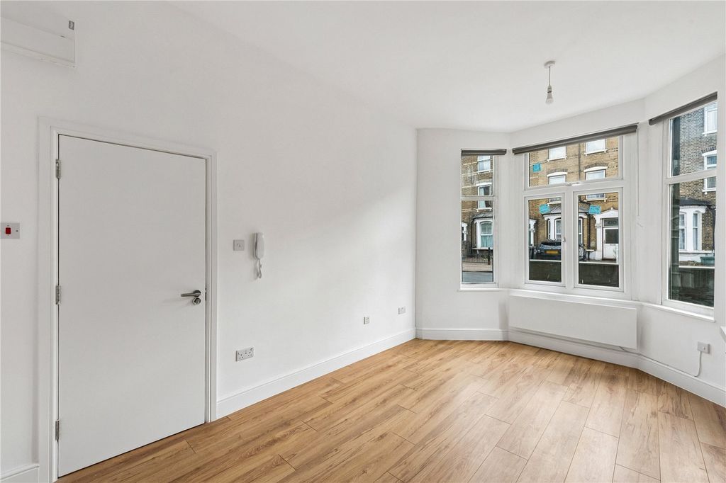 Property photo 3 of 12 Picture No. 07