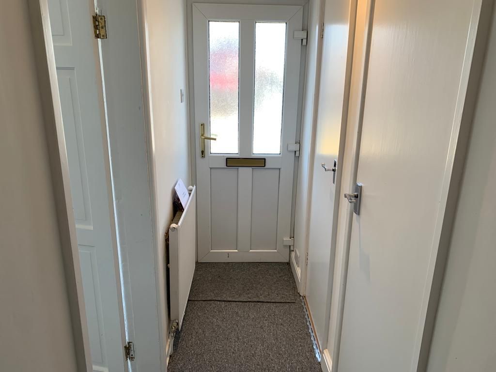 Property photo 2 of 18 Hallway