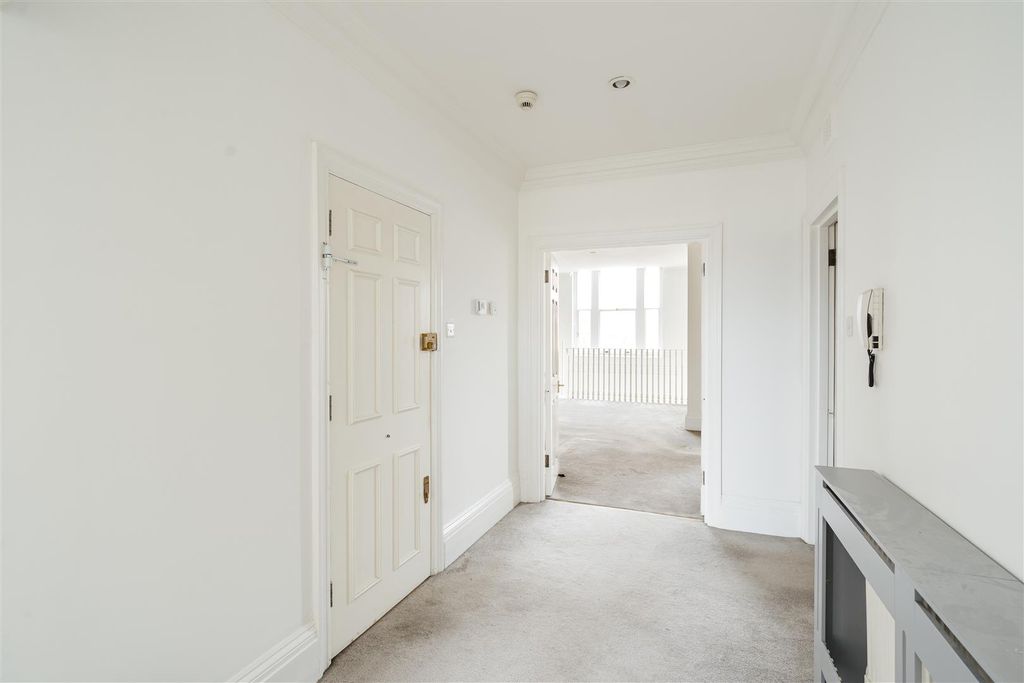 Property photo 3 of 22 Warrington-17.Jpg