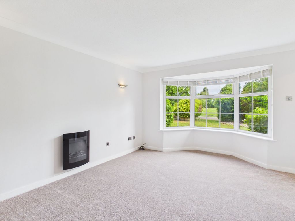 Property photo 2 of 24