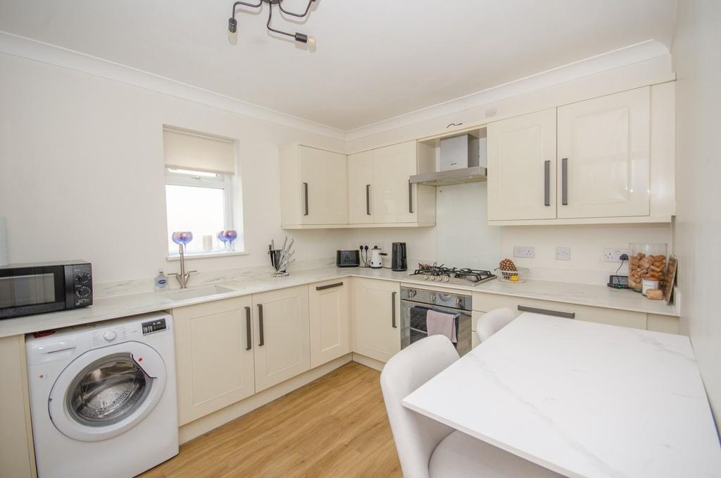 Property photo 3 of 15 Kitchen.Jpg