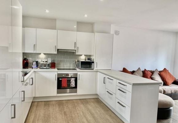 Property photo 1 of 6 Kitchen