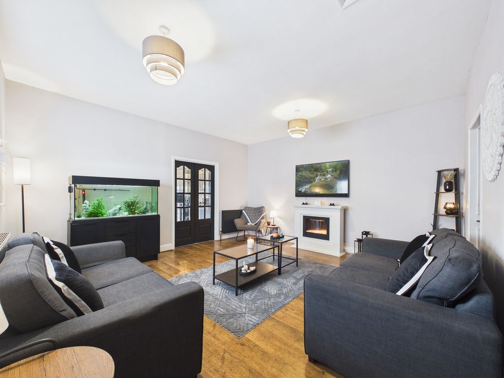 Property photo 3 of 26