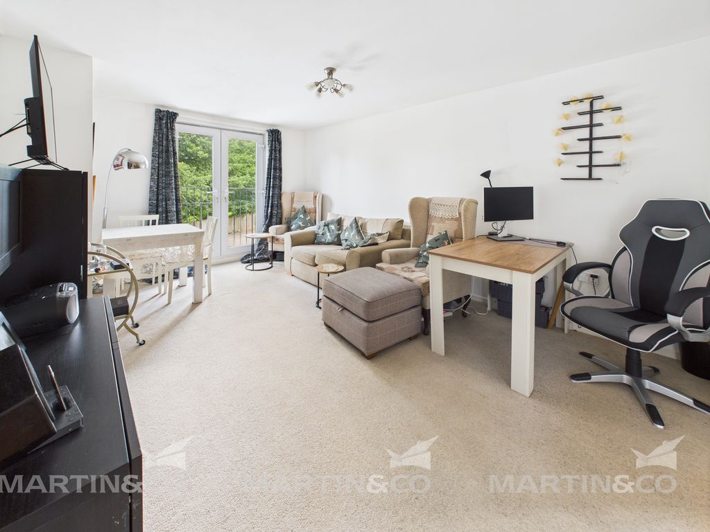 Property photo 1 of 10 Cam02406G0-Pr0467-Still003