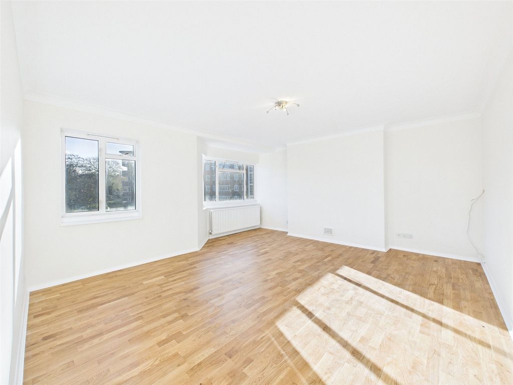 Property photo 3 of 13 Picture No. 16