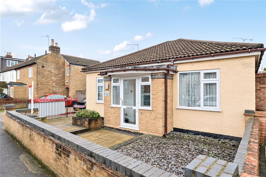 Property photo 1 of 20 Picture No. 02