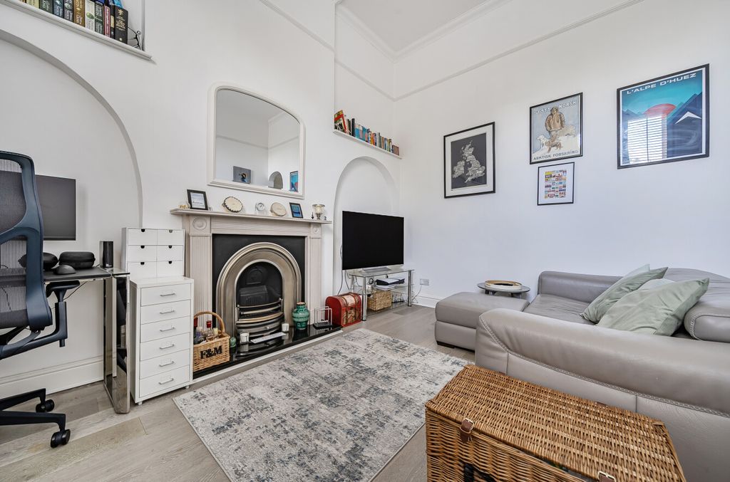 Property photo 2 of 18 1357446-6-68d3Ef1...