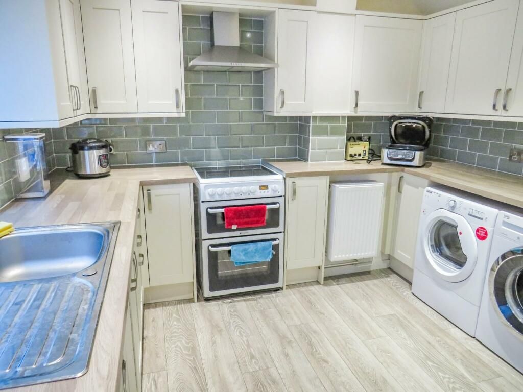 Property photo 2 of 11 Image