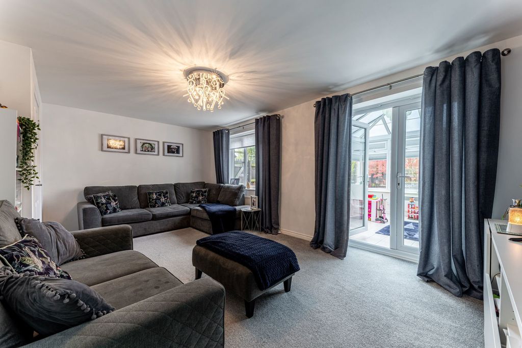 Property photo 3 of 22