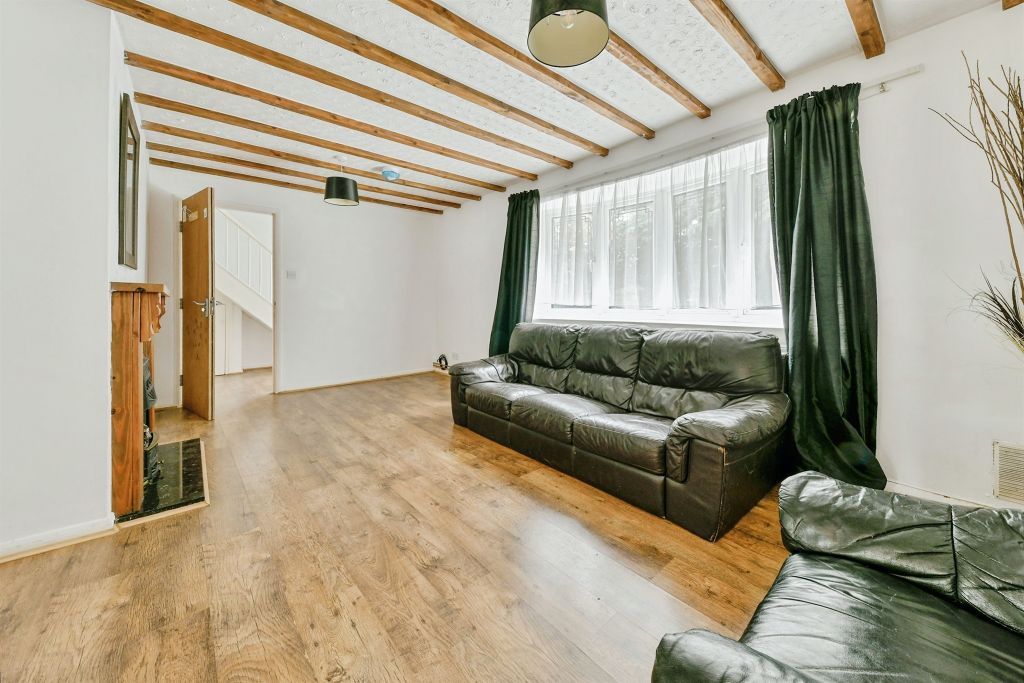 Property photo 2 of 22