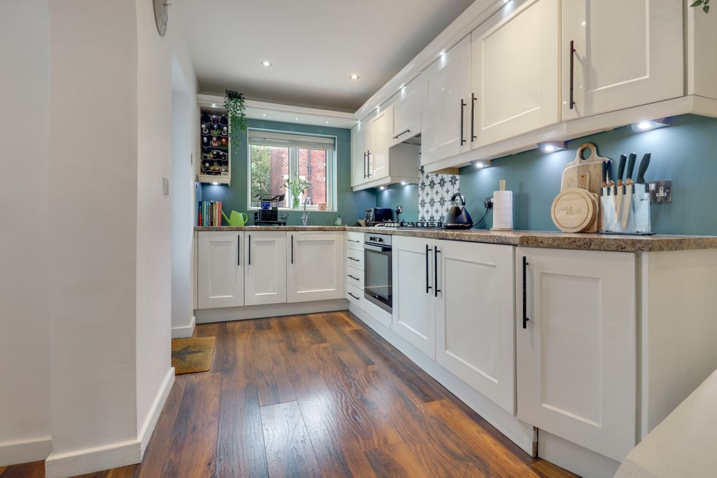 Property photo 3 of 21 Img_0200-Img_0202