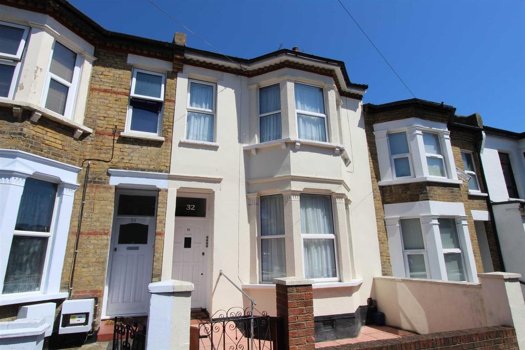 Property photo 1 of 6