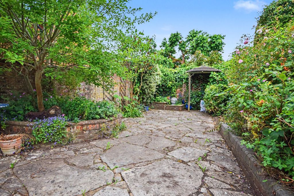 Property photo 2 of 12