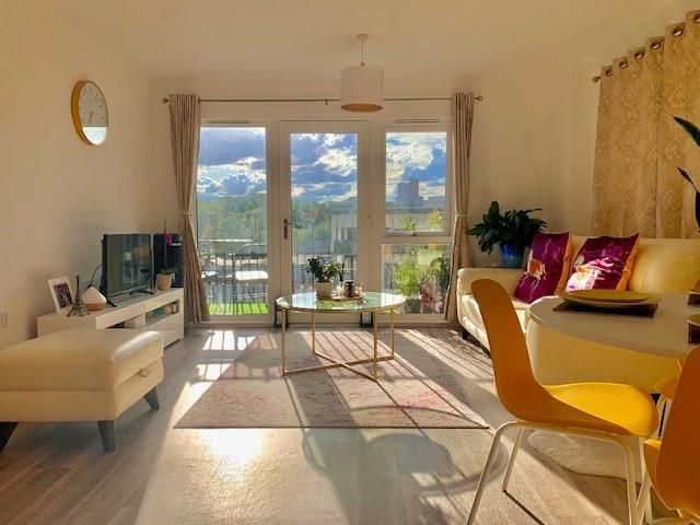 Property photo 1 of 12 Approach