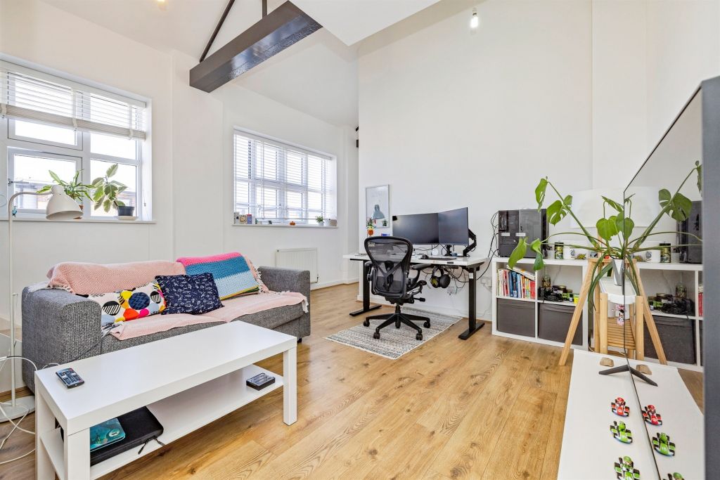 Property photo 2 of 22