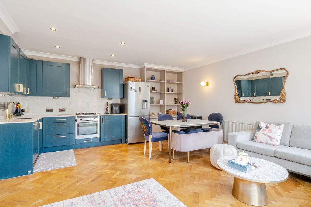 Property photo 3 of 12 1436638-18-69c3F1...