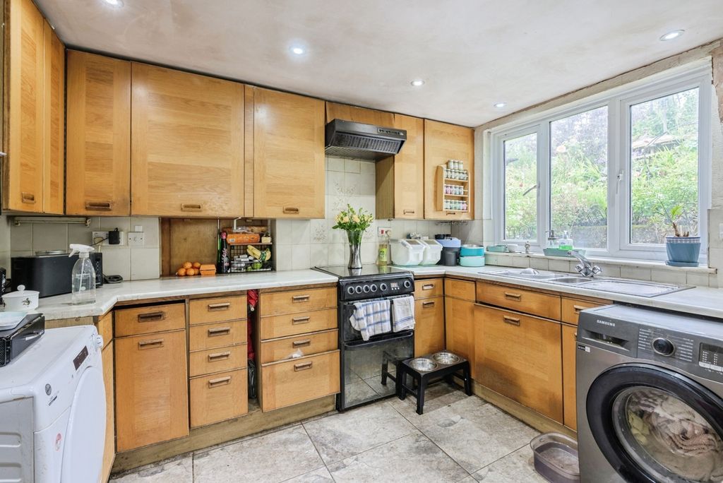 Property photo 2 of 20 Pbox-Img.Jpg