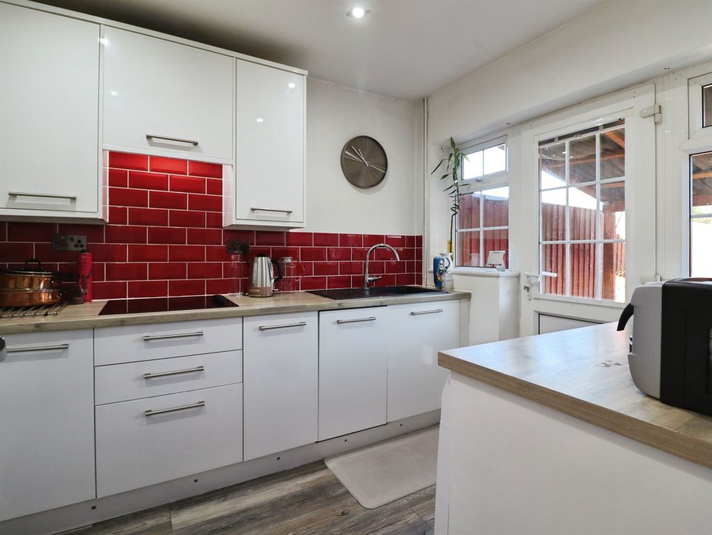 Property photo 2 of 17