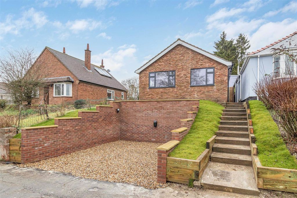 Property photo 1 of 19 19_71689-1.Jpg