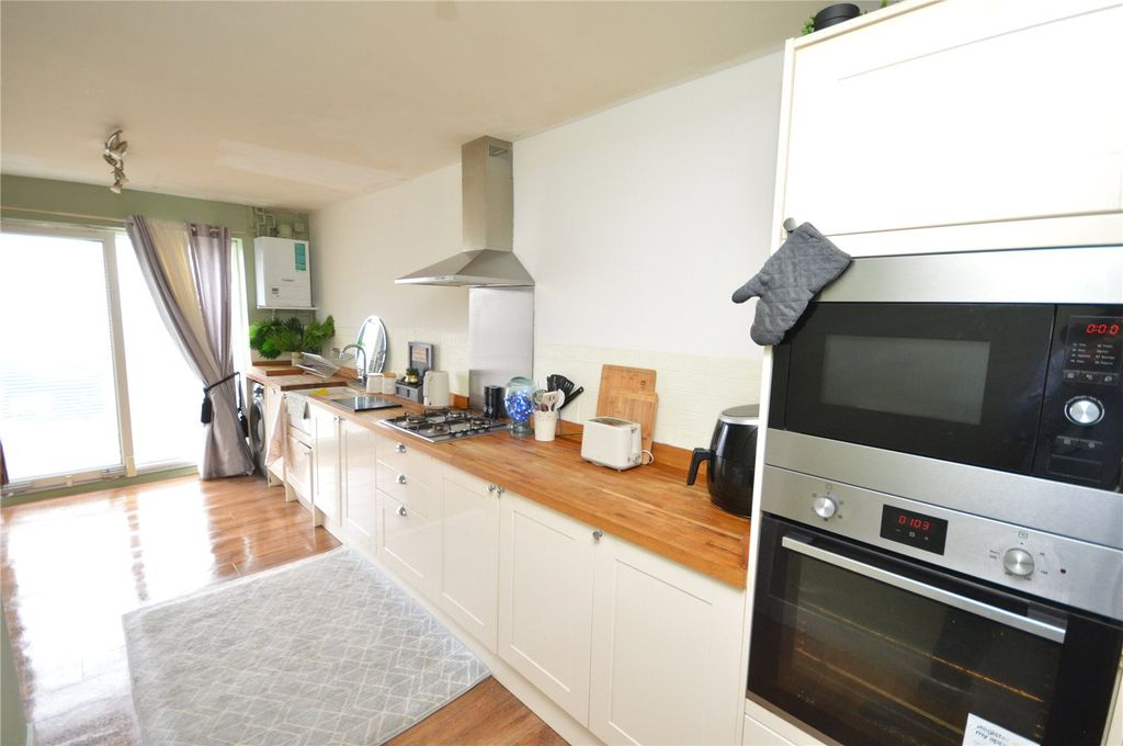 Property photo 2 of 12 Picture No. 01
