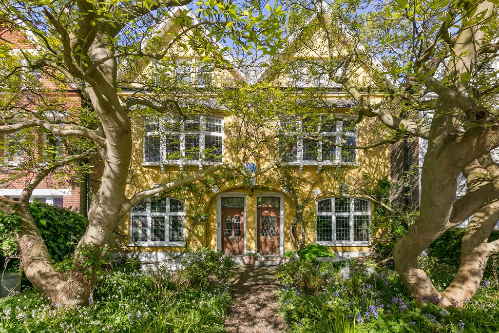 Property photo 1 of 21