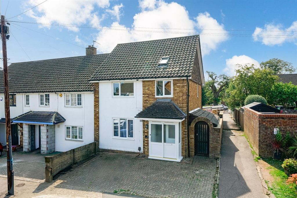 Property photo 1 of 16 8-Hasdeines-Road-4.Jpg