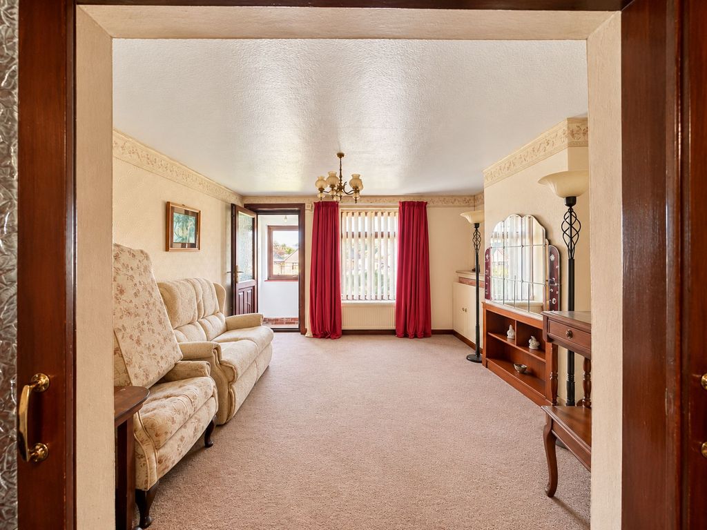 Property photo 3 of 15 Dining Room