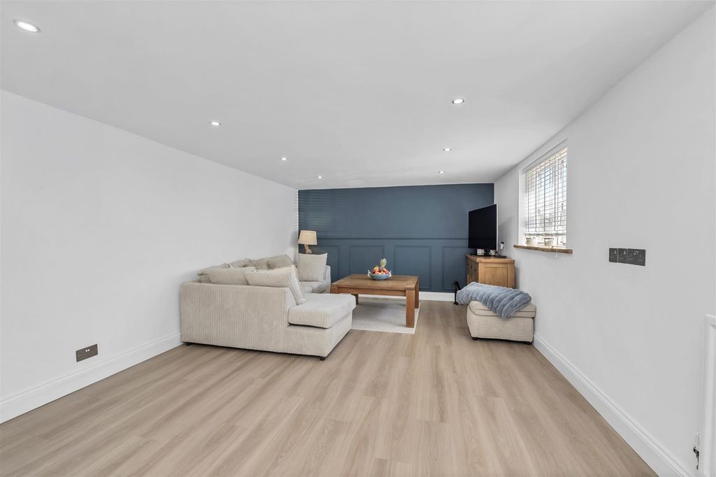 Property photo 3 of 14 Dcp_7808.Jpg