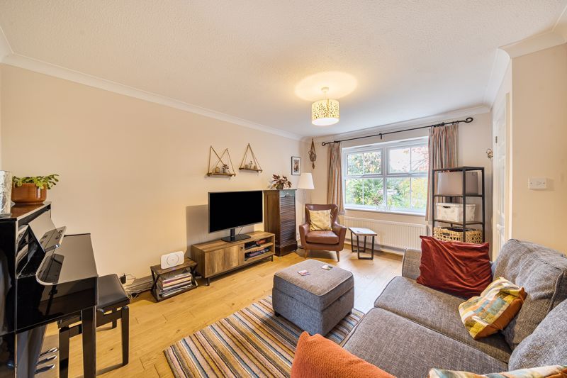 Property photo 2 of 10 Lounge