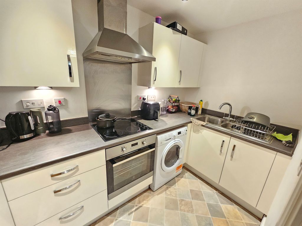 Property photo 2 of 11
