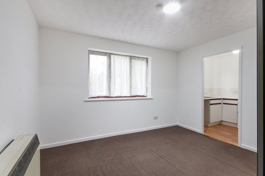 Property photo 2 of 9 Reception Area