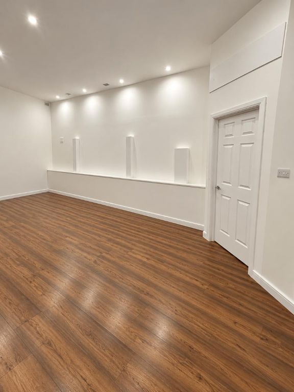 Property photo 1 of 3