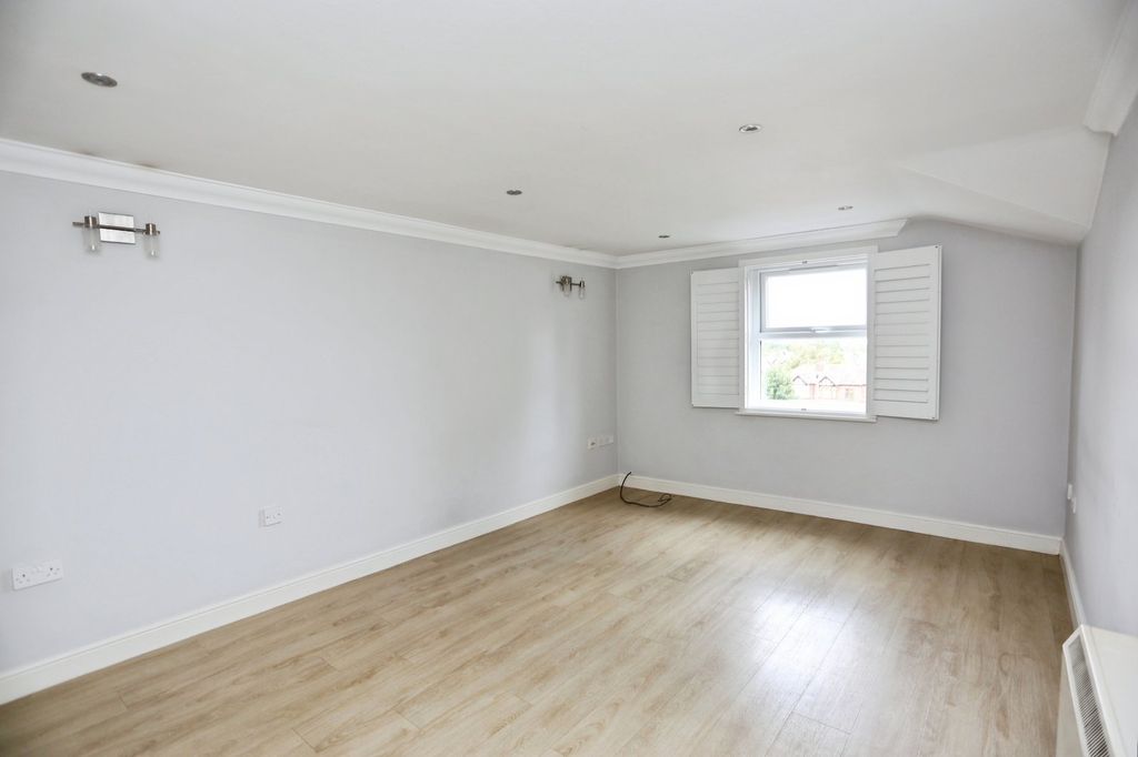 Property photo 3 of 10 Picture No. 18