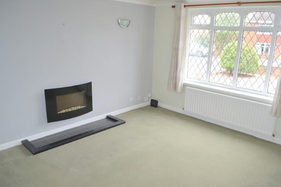 Property photo 2 of 13 Living Room (Custom).Jpg