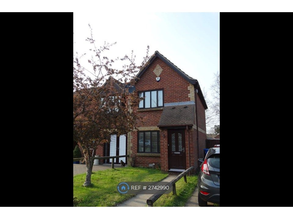 Property photo 2 of 20 Front Garden