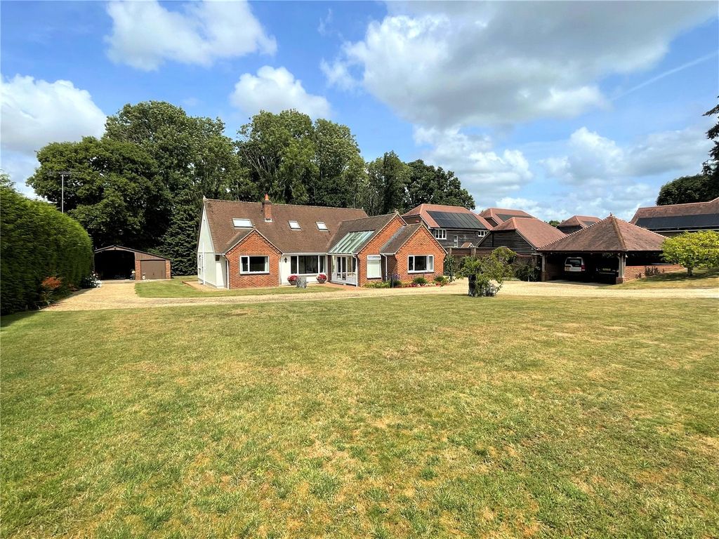 Property photo 2 of 23 Picture No. 28