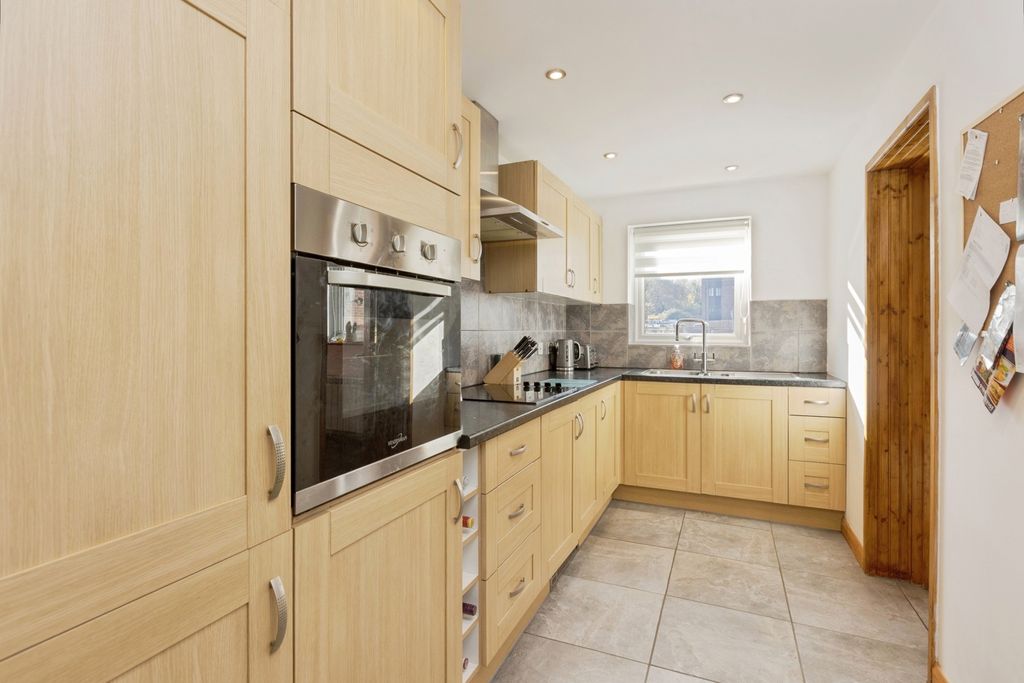 Property photo 2 of 15 Photo