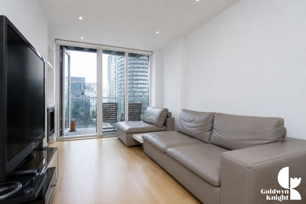 Property photo 3 of 8 6196C8Da-A111-4157-Ae25-2E39Ab168Cf4 2