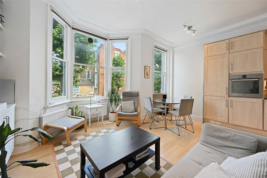 Property photo 2 of 10 Picture No. 31