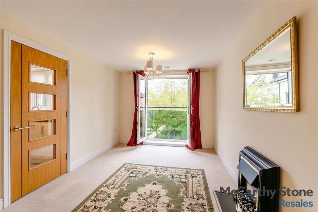 Property photo 3 of 33 8686999-Interior16.Jpg