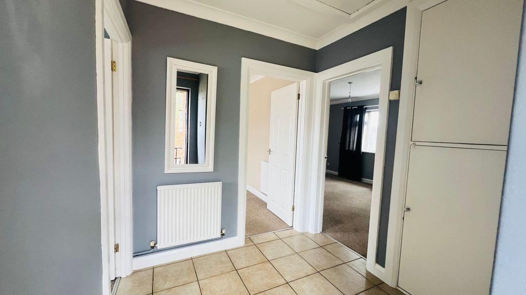 Property photo 2 of 12 Hallway