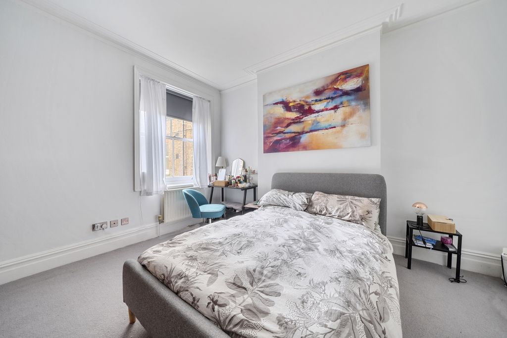 Property photo 3 of 9 1406709-9-698dc34...