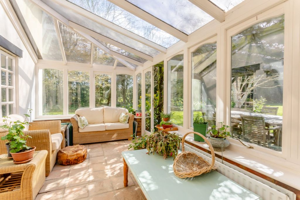 Property photo 2 of 10 Picture No. 98