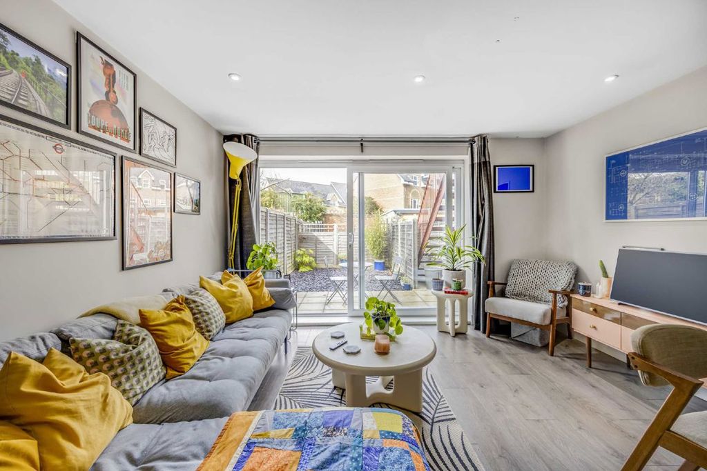 Property photo 2 of 7