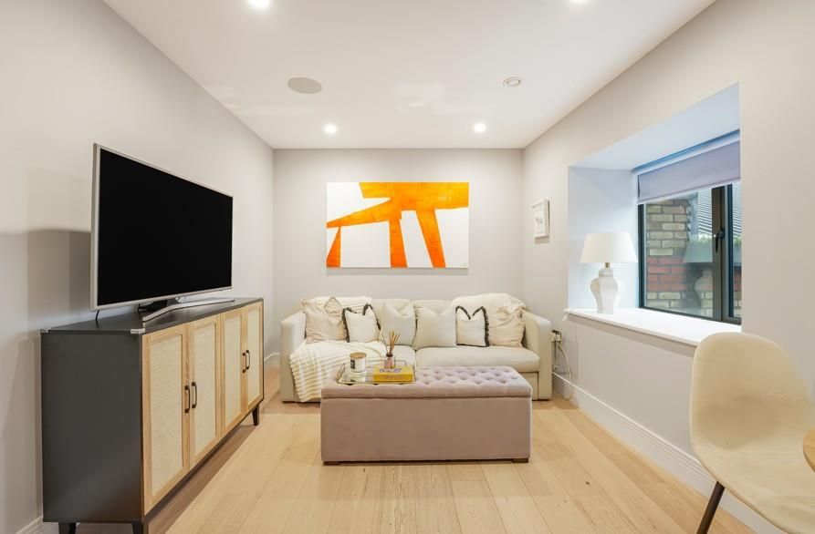 Property photo 2 of 8 Mad1.Jpg